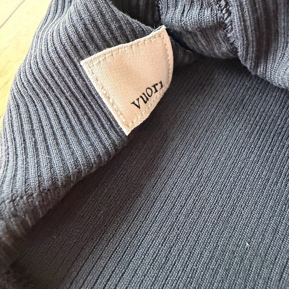 Vuori Women’s Black Ribbed Camisole tank - Picture 5 of 5